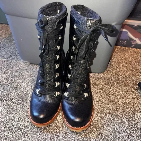 UGG Lace UP Leather Heeled Boots Size 9 - Picture 3 of 9